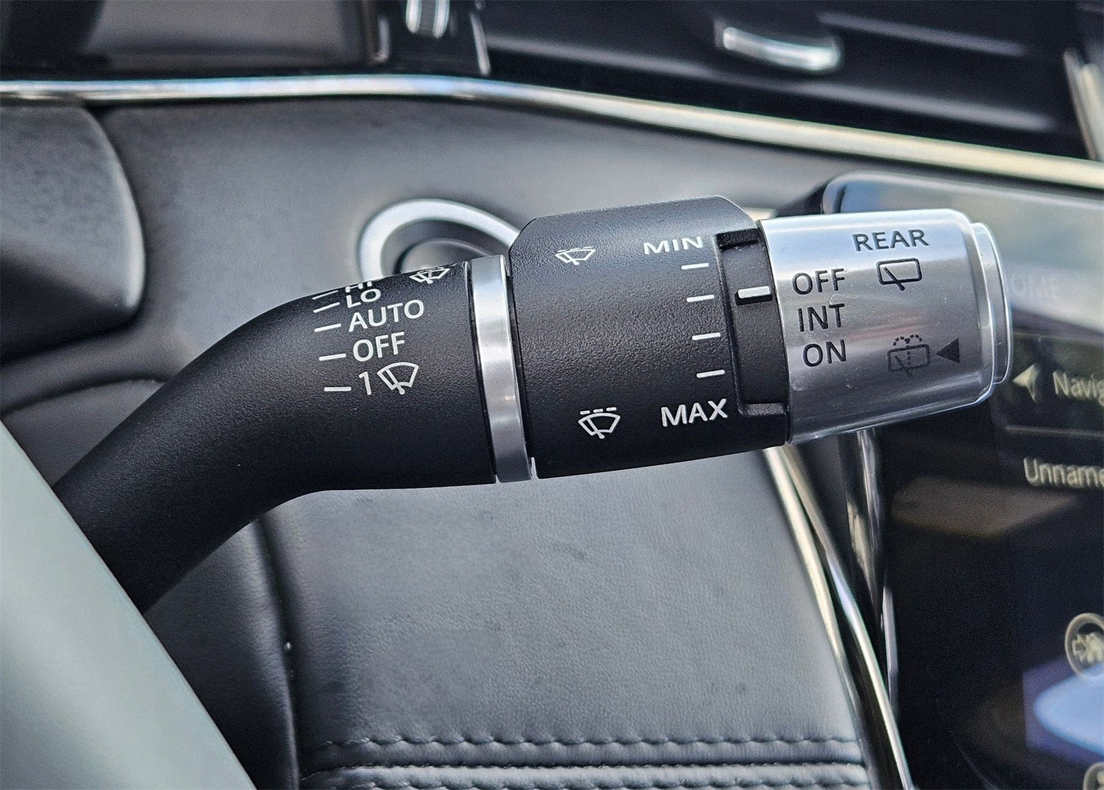 2020 Land Rover Range Rover Evoque R-Dynamic HSE Image 26 of 37