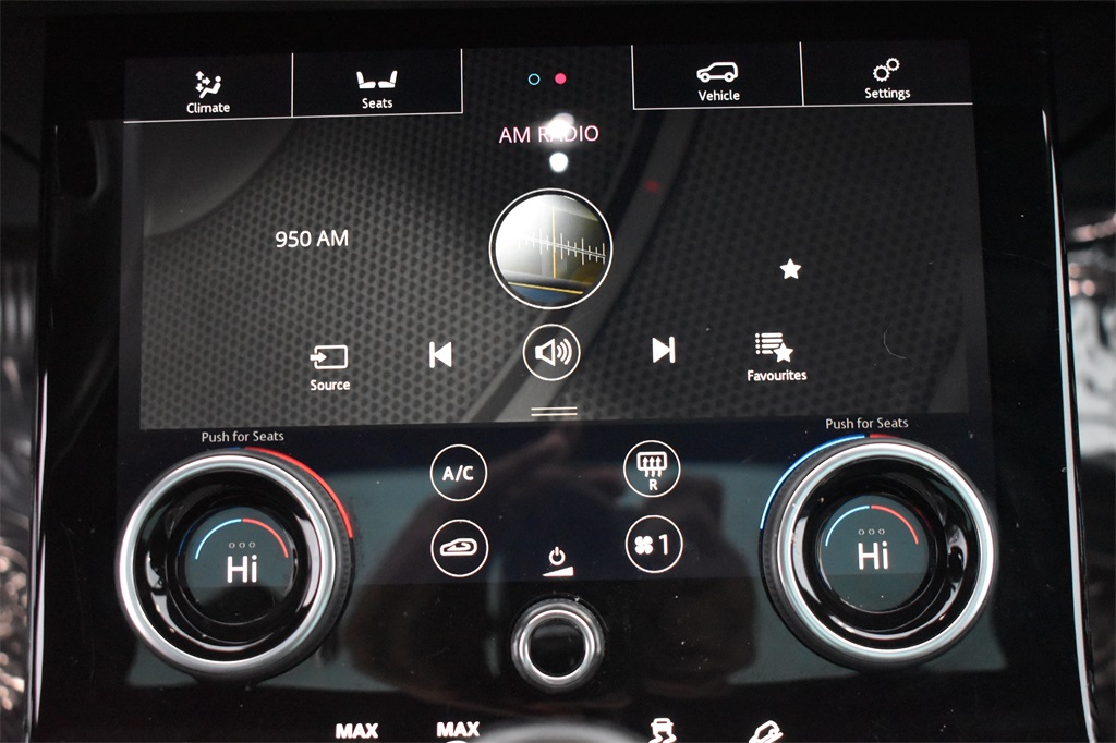 2020 Land Rover Range Rover Evoque SE Image 27 of 31