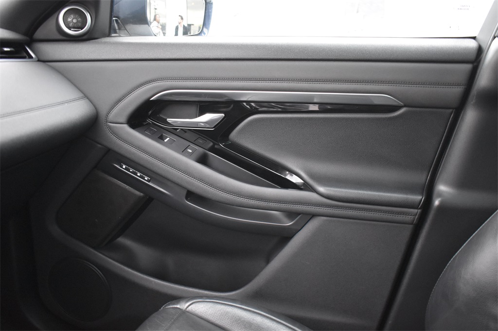 2020 Land Rover Range Rover Evoque SE Image 31 of 31