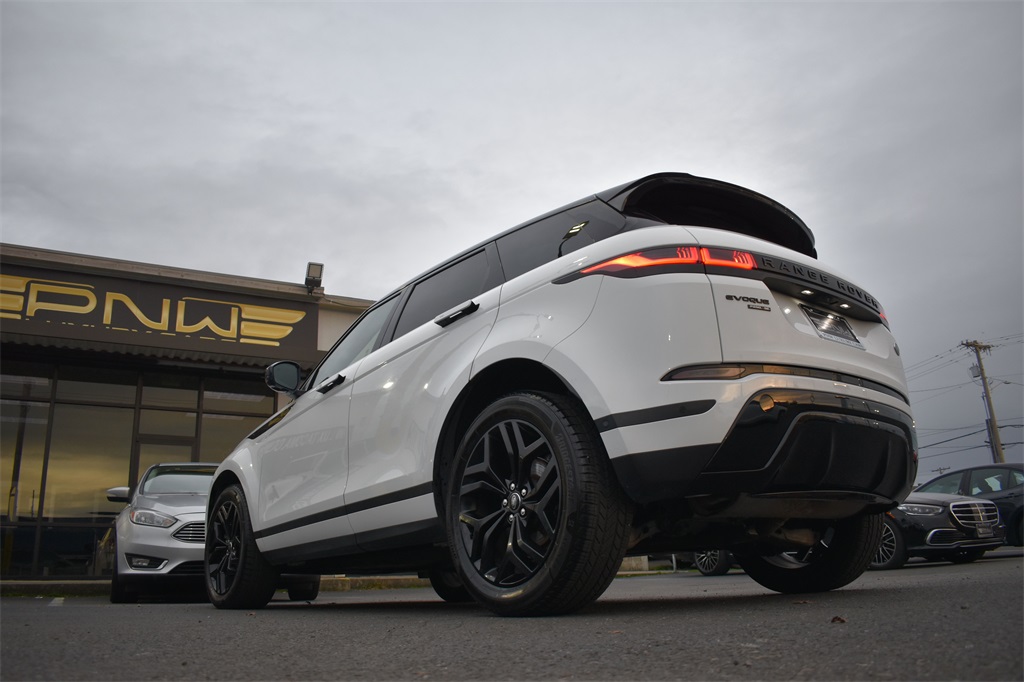 2020 Land Rover Range Rover Evoque SE Image 6 of 31
