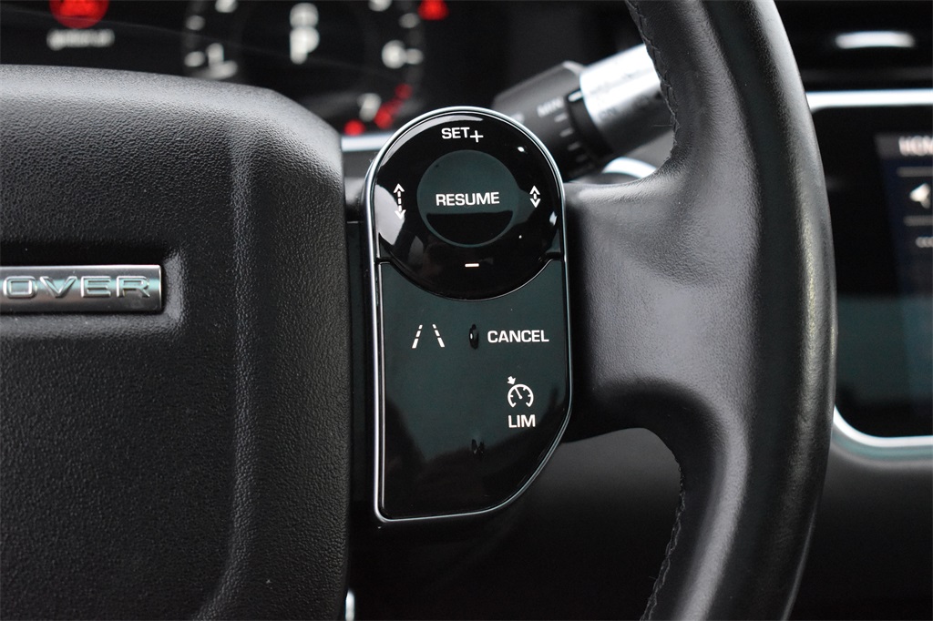 2020 Land Rover Range Rover Evoque SE Image 23 of 31