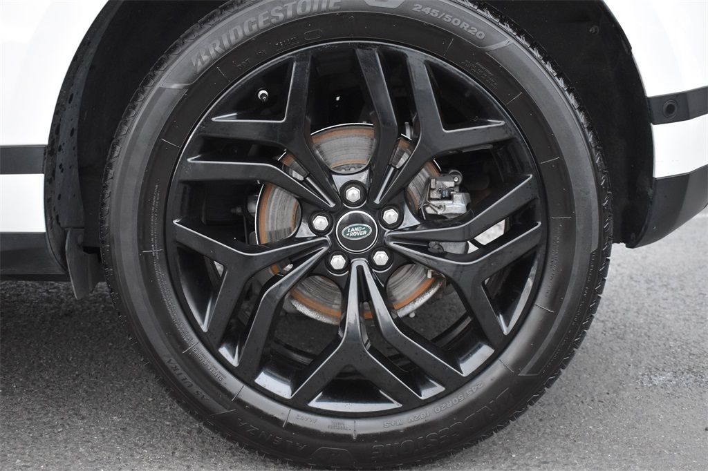 2020 Land Rover Range Rover Evoque SE Image 11 of 31