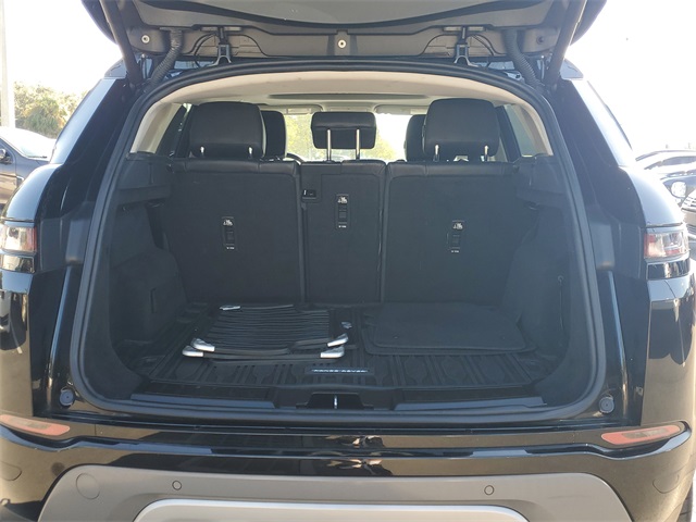 2020 Land Rover Range Rover Evoque SE Image 8 of 30