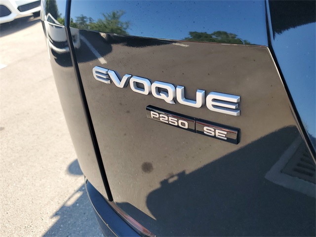 2020 Land Rover Range Rover Evoque SE Image 28 of 30