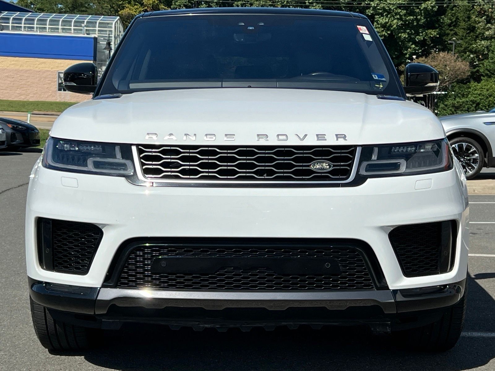 2020 Land Rover Range Rover Sport HSE Image 2 of 35