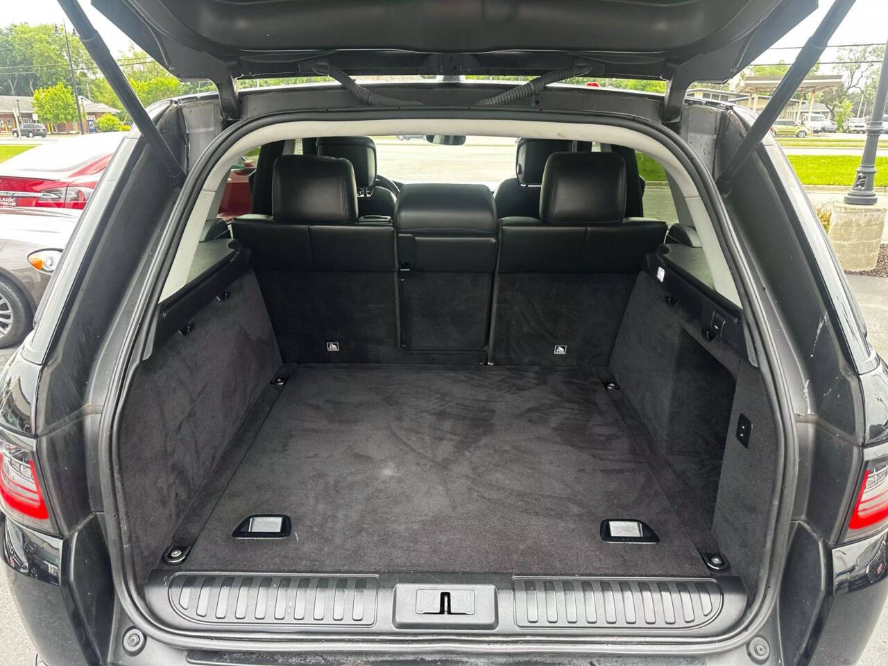 Vehicle image 7 of 18