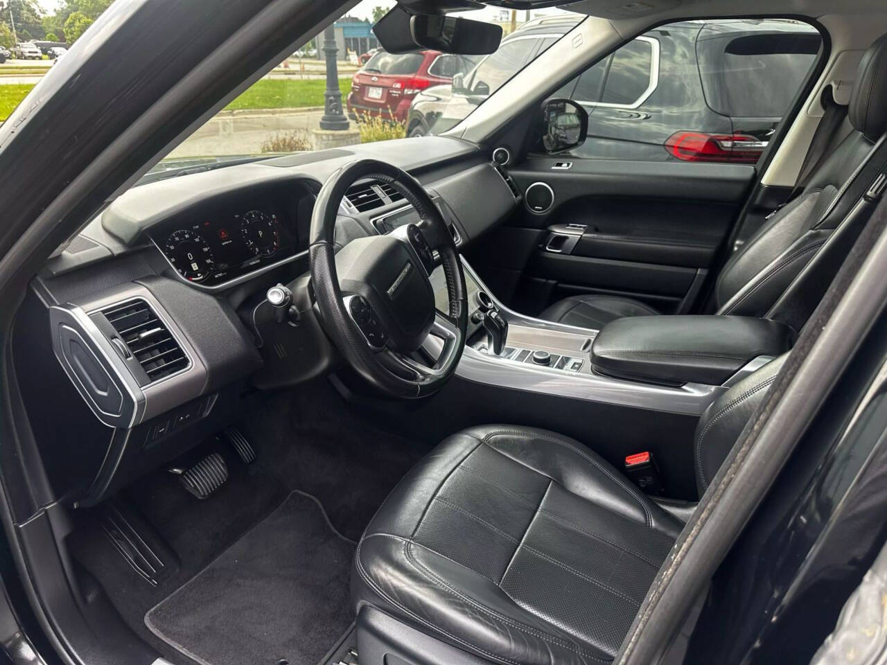 Vehicle image 10 of 18