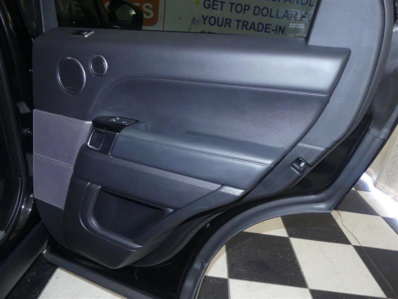 Vehicle image 26 of 32
