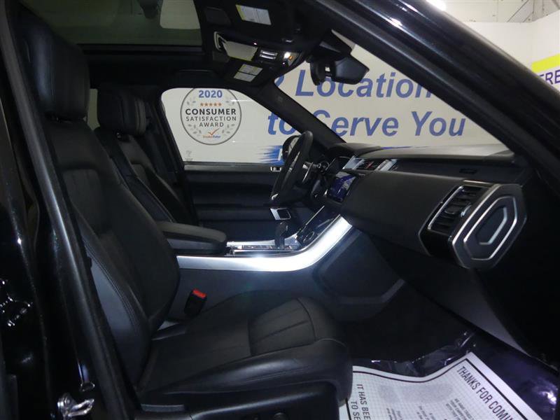 Vehicle image 28 of 32