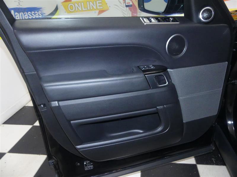 Vehicle image 29 of 32