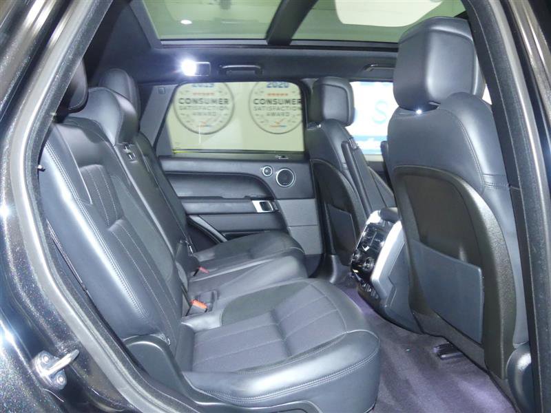 Vehicle image 8 of 32