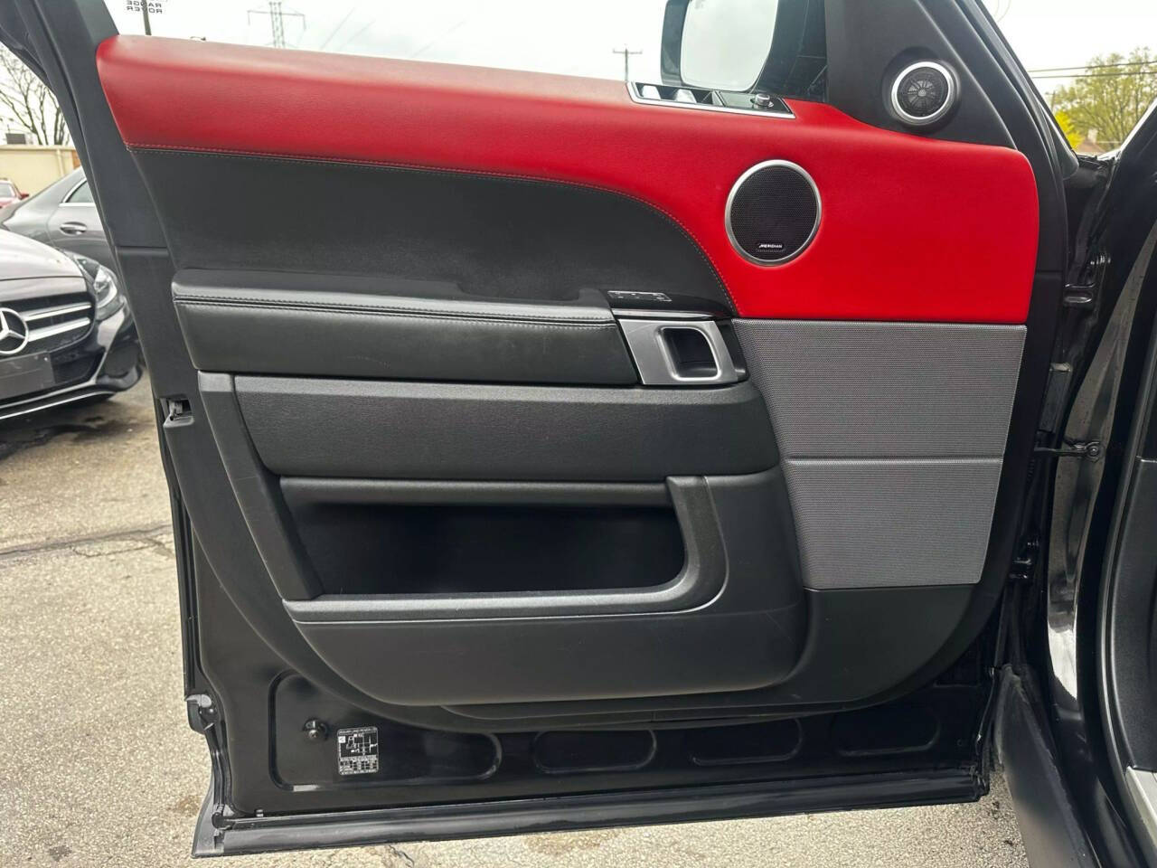 Vehicle image 8 of 17