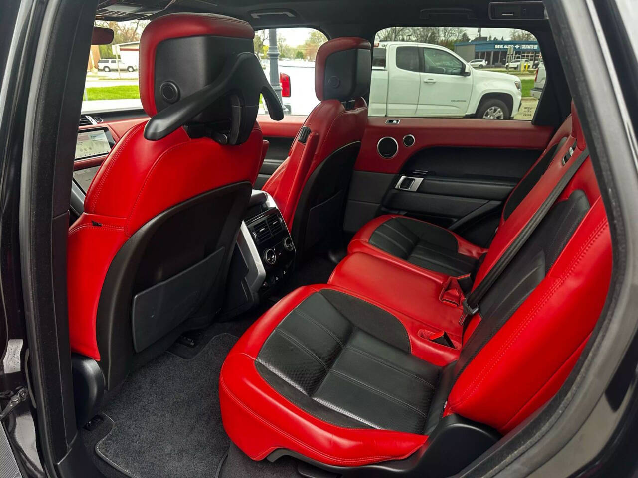 Vehicle image 9 of 17