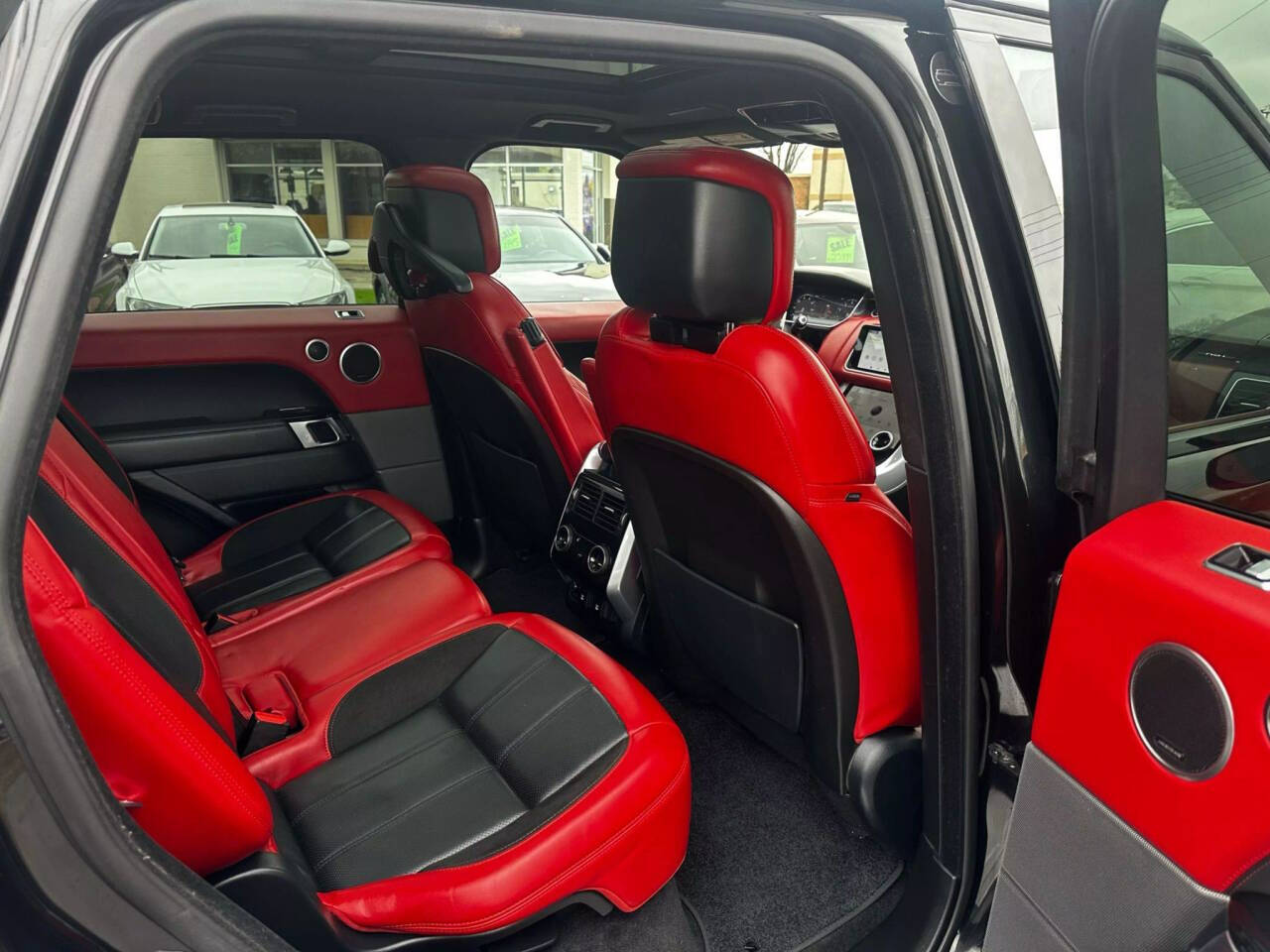Vehicle image 11 of 17