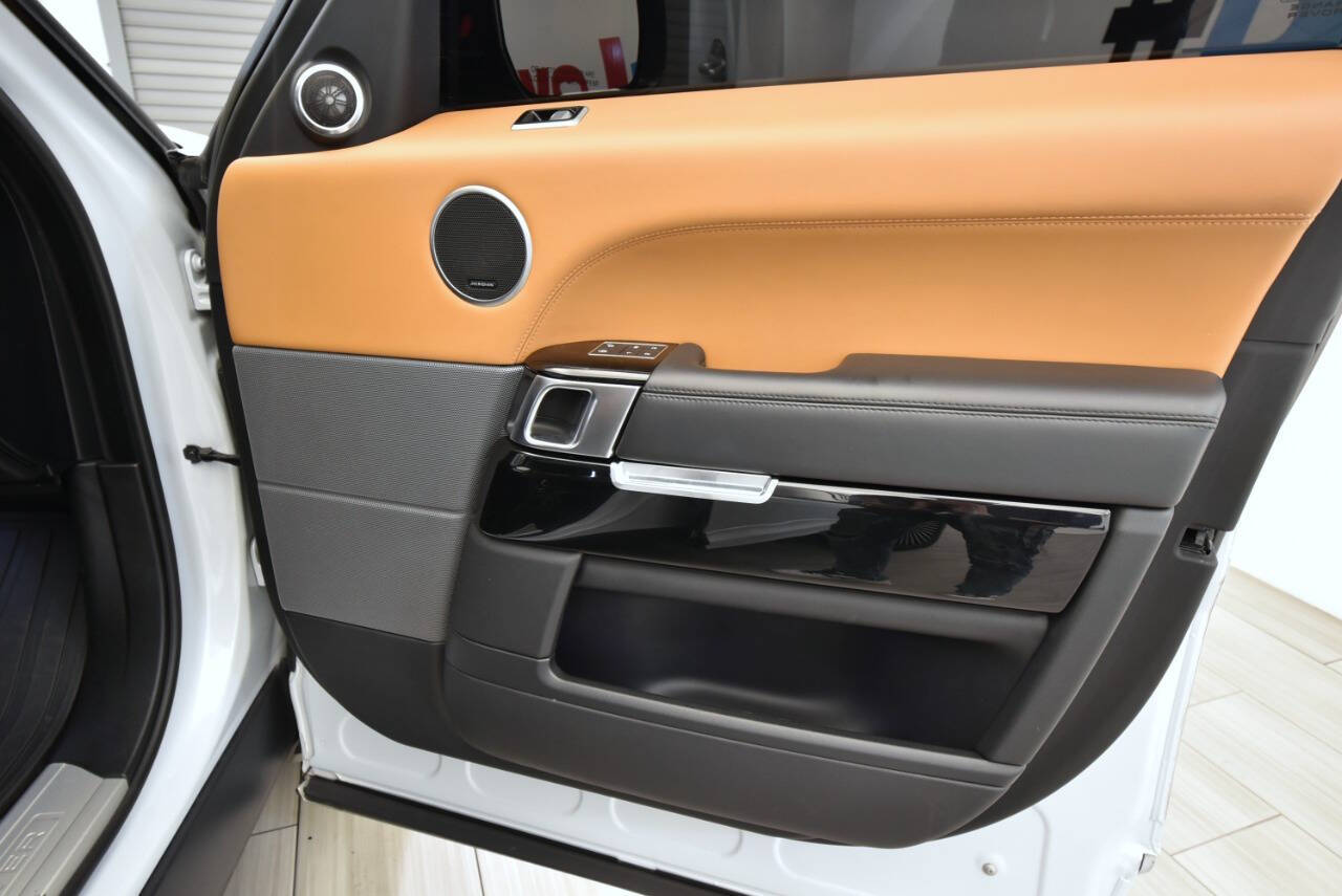 Vehicle image 18 of 54