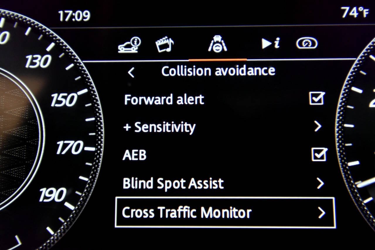Vehicle image 38 of 54