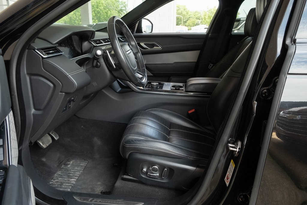 Vehicle image 16 of 47