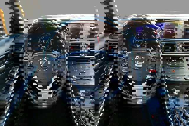 2020 Lexus IS 300 F Sport Image 17 of 34