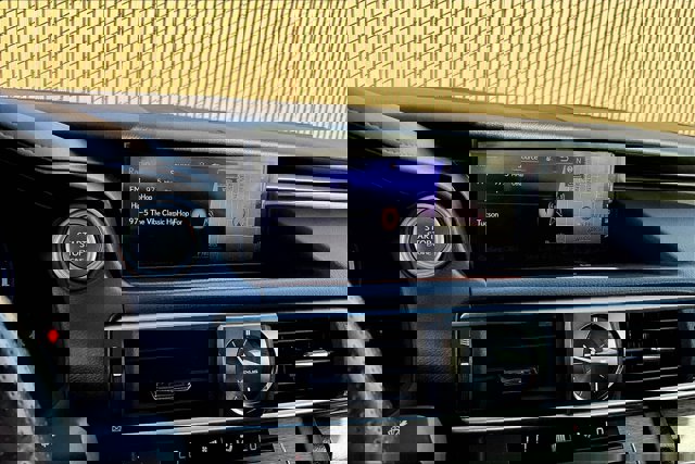 2020 Lexus IS 300 F Sport Image 21 of 34