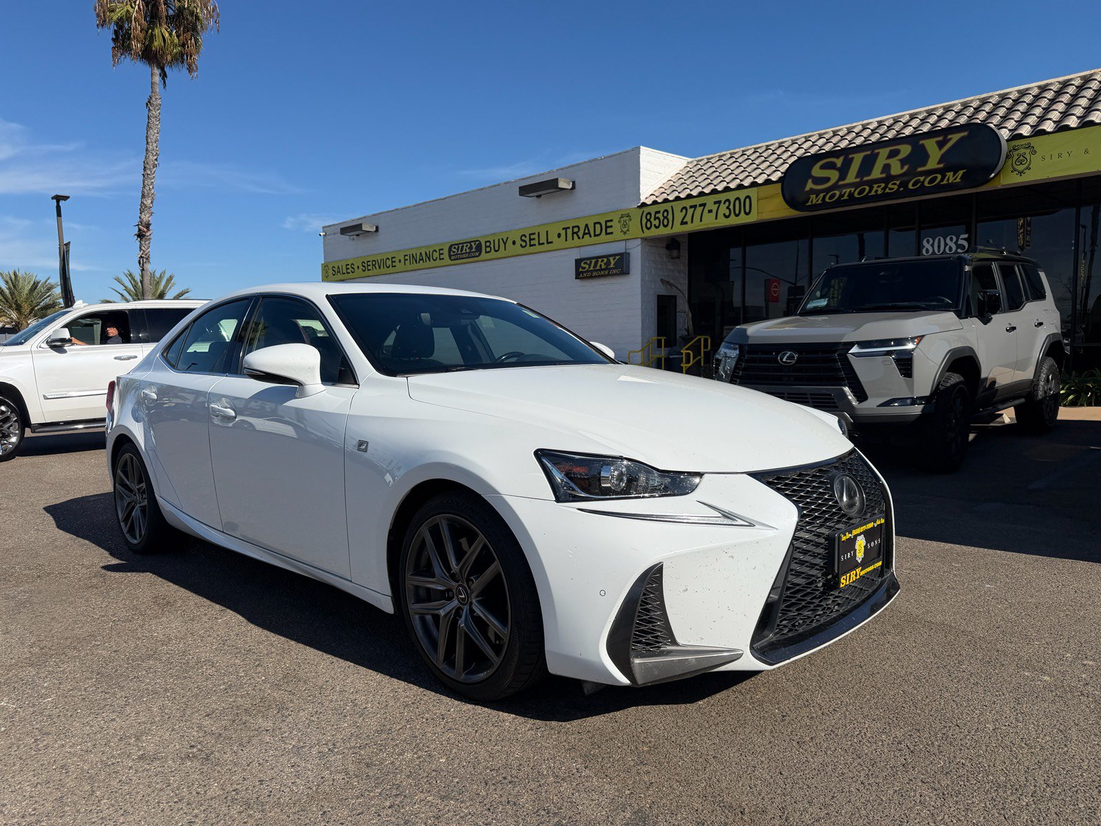 2020 Lexus IS 300 F Sport Image 3 of 4