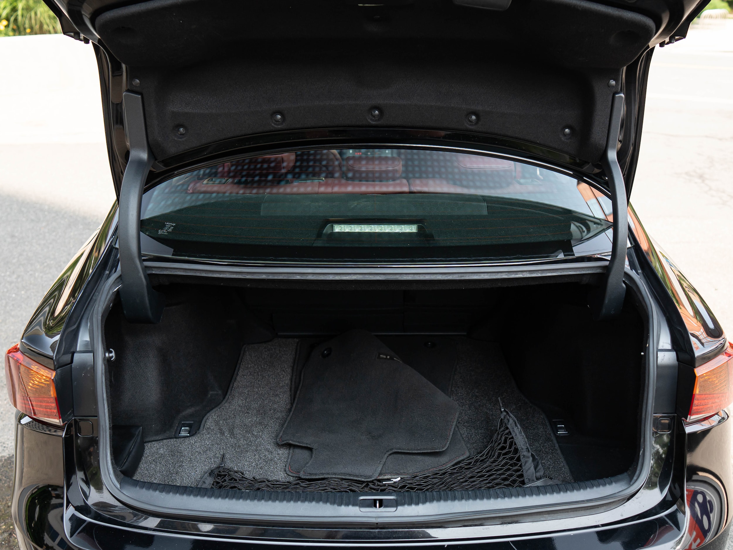 Vehicle image 47 of 52