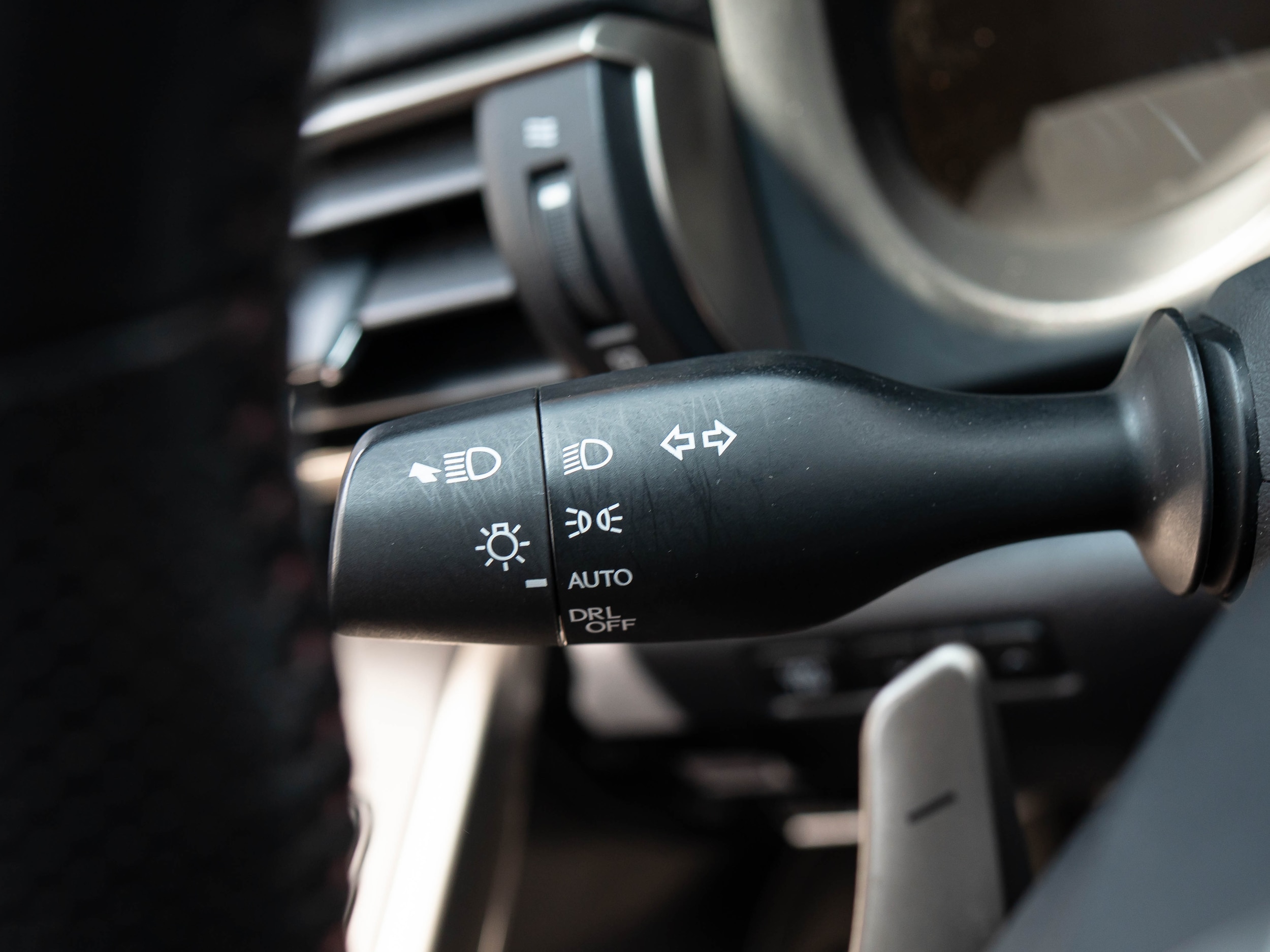 Vehicle image 26 of 52