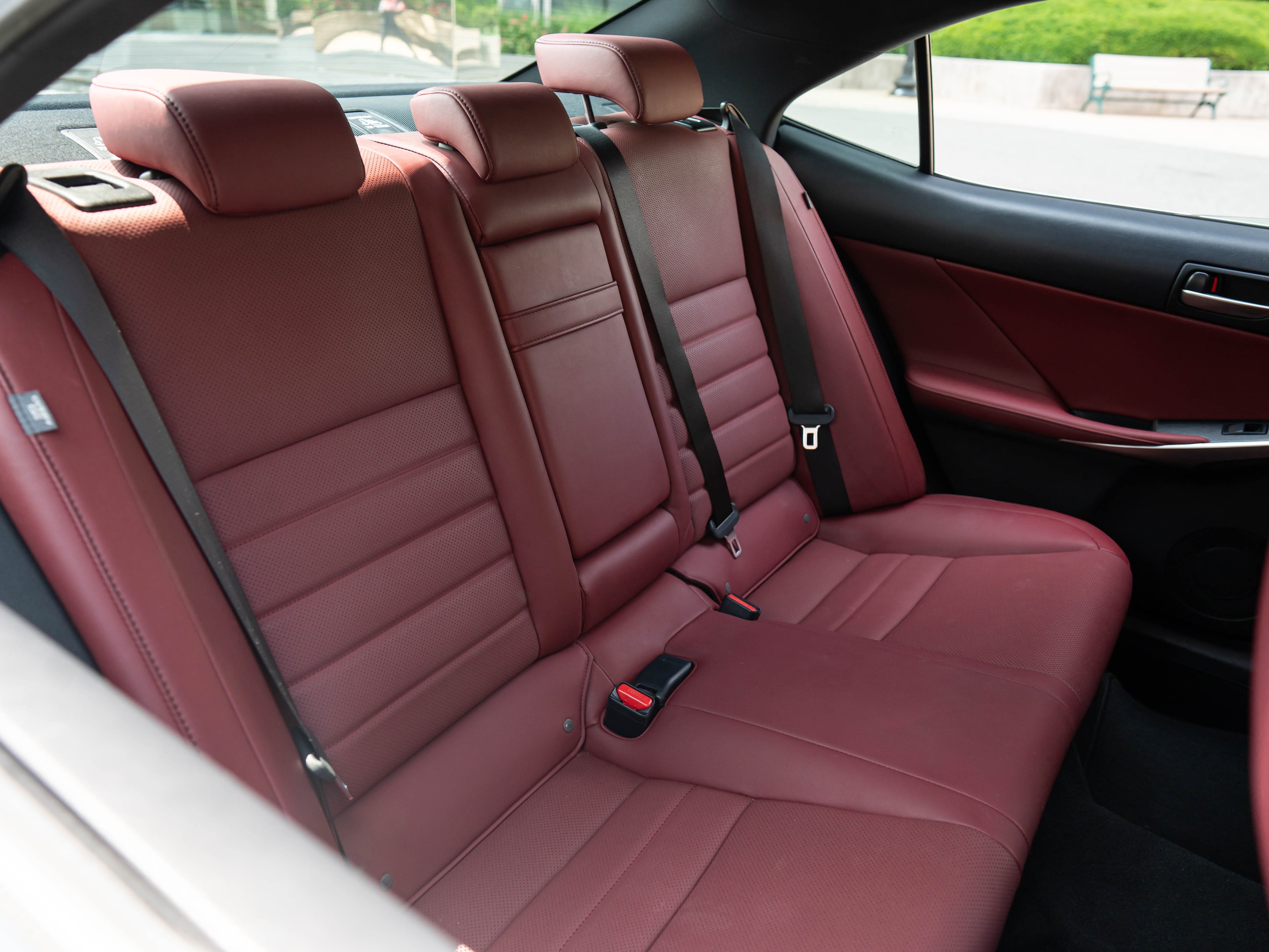 Vehicle image 16 of 52