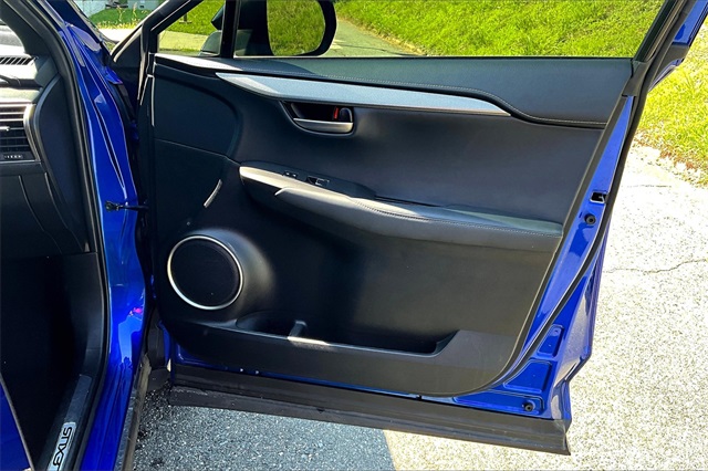 2020 Lexus NX 300 F Sport Image 29 of 32