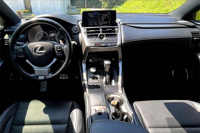 2020 Lexus NX 300 F Sport Image 18 of 32