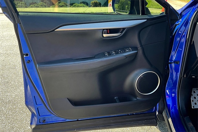 2020 Lexus NX 300 F Sport Image 25 of 32