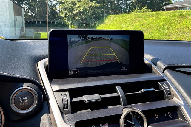 2020 Lexus NX 300 F Sport Image 23 of 32