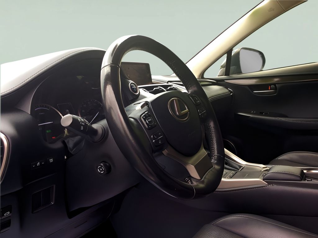 2020 Lexus NX 300h Image 18 of 27