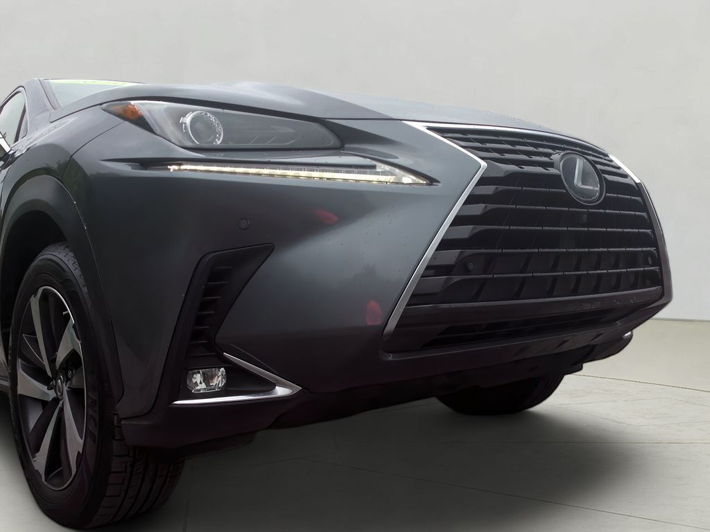 2020 Lexus NX 300h Image 5 of 27