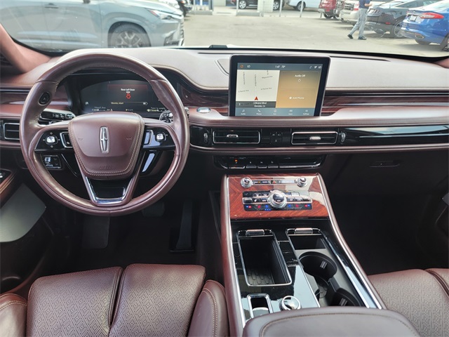 Vehicle image 12 of 28