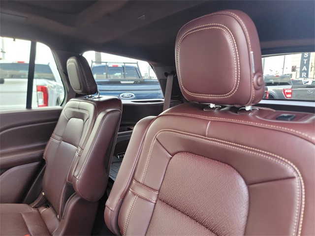Vehicle image 8 of 28