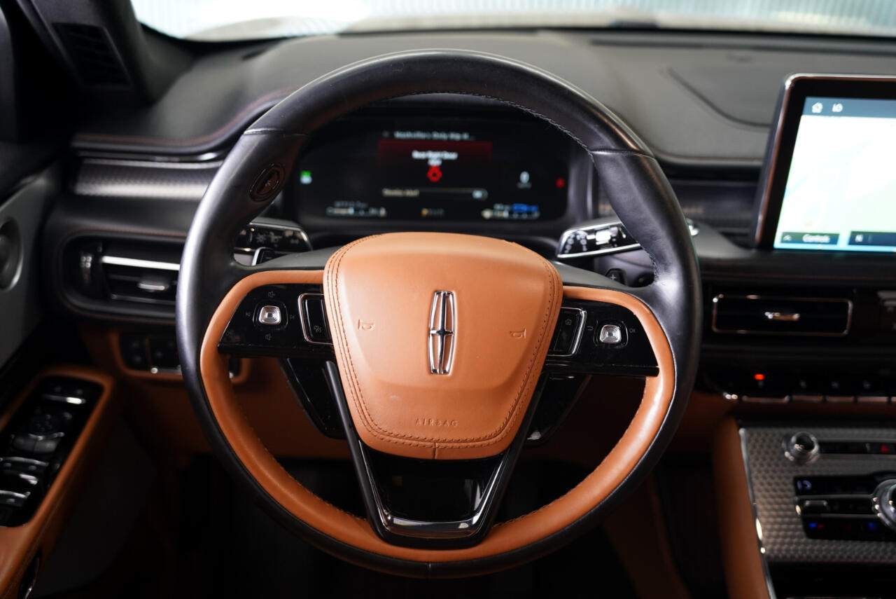 Vehicle image 12 of 40