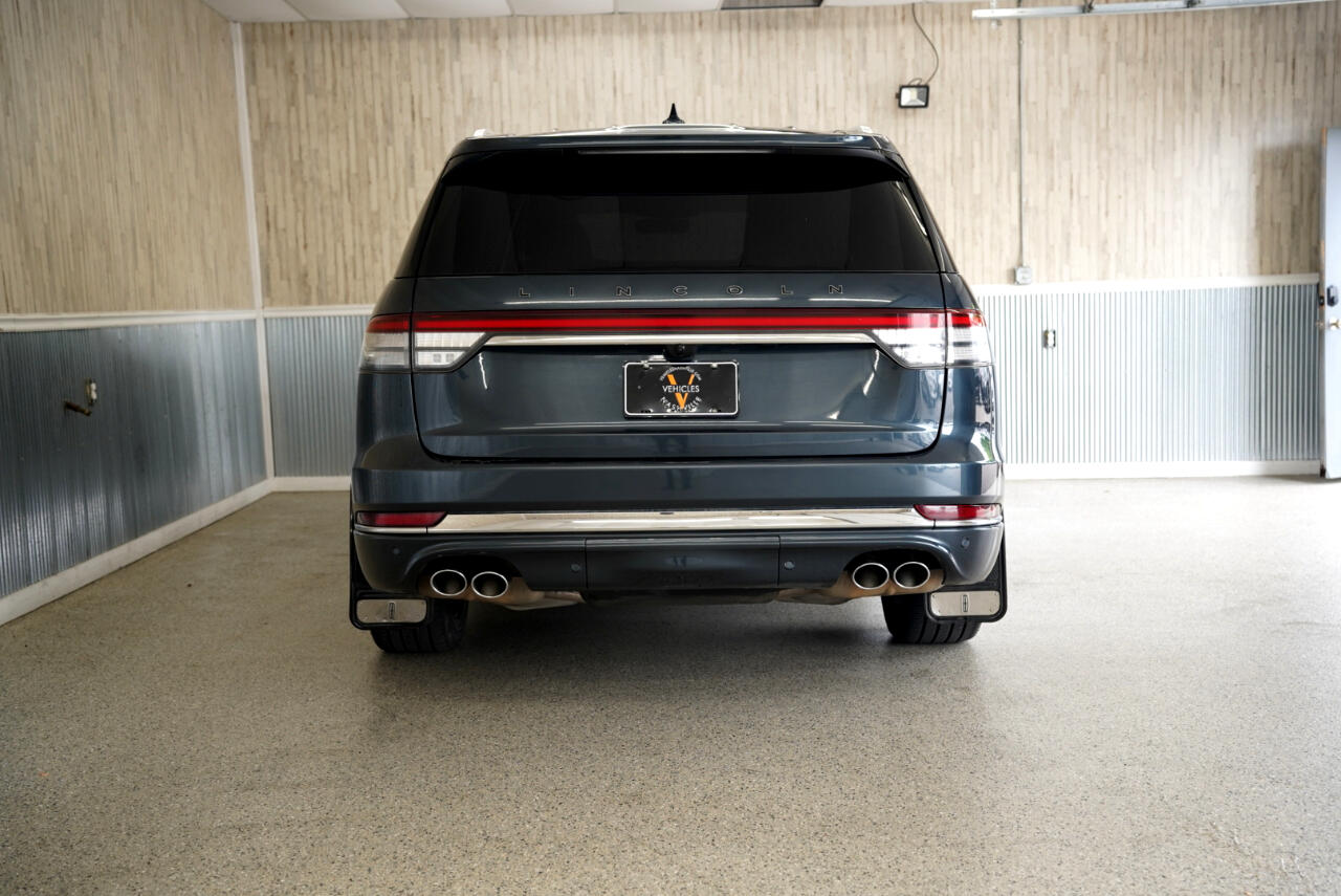 Vehicle image 9 of 40