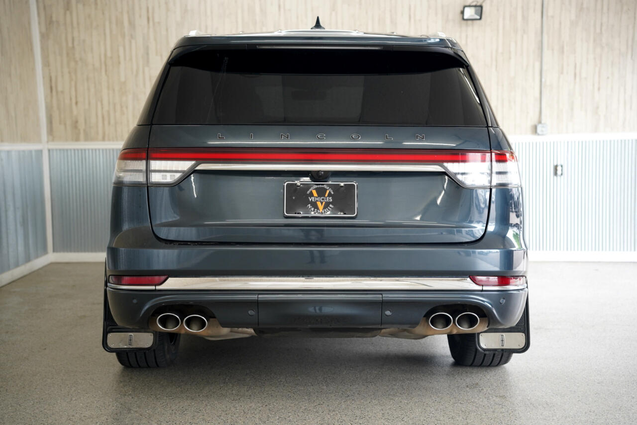 Vehicle image 8 of 40
