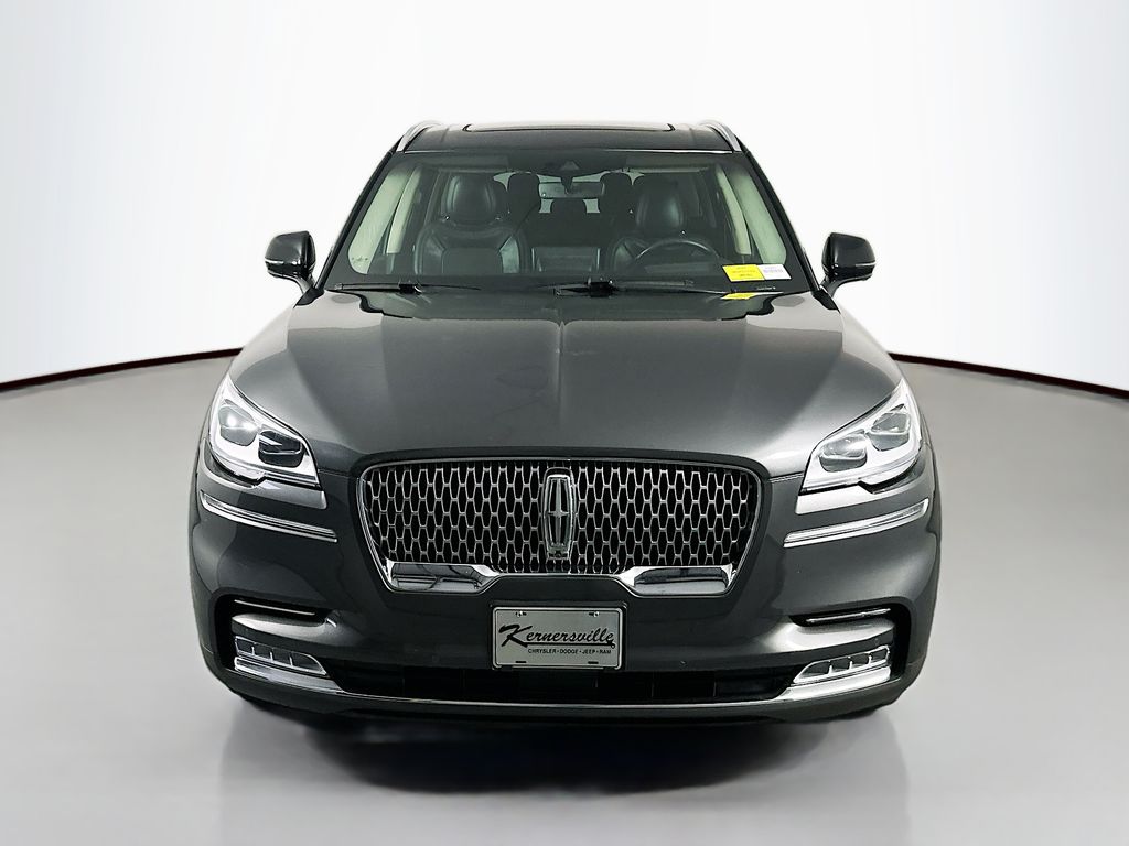 2020 Lincoln Aviator Reserve Image 2 of 35