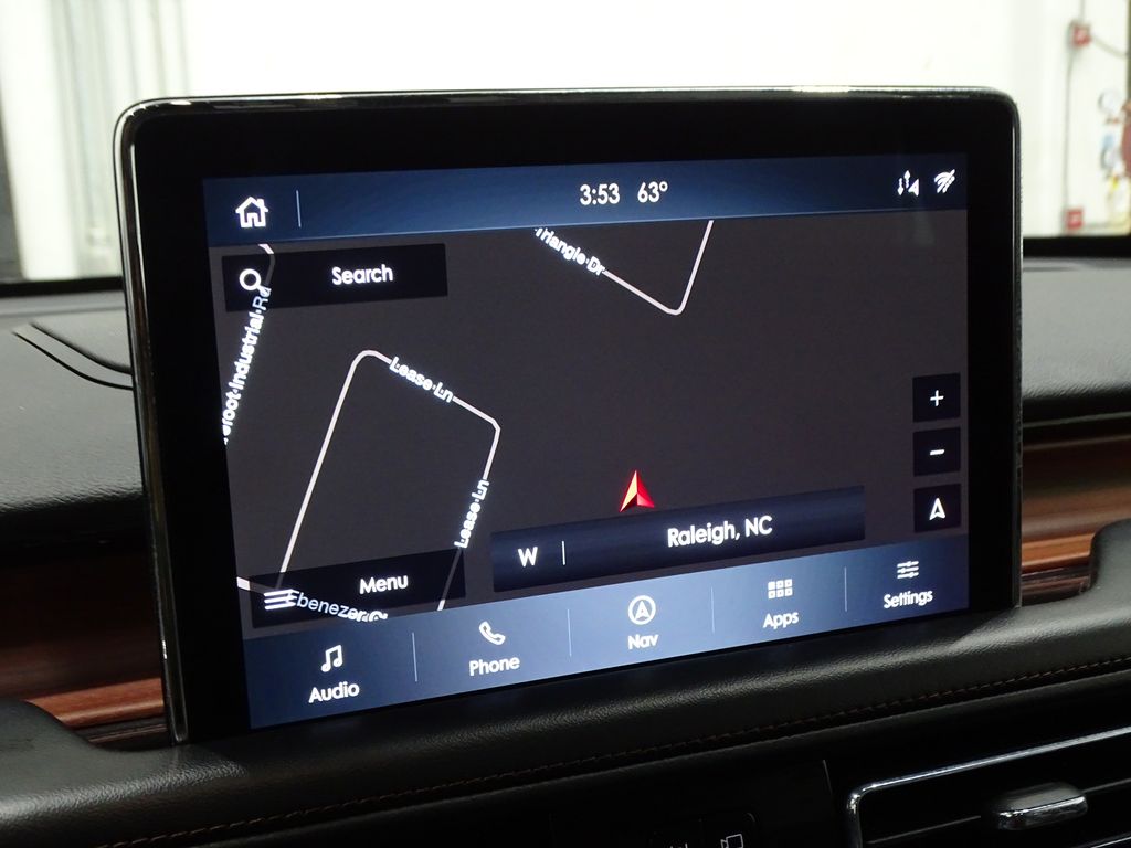 Vehicle image 8 of 36