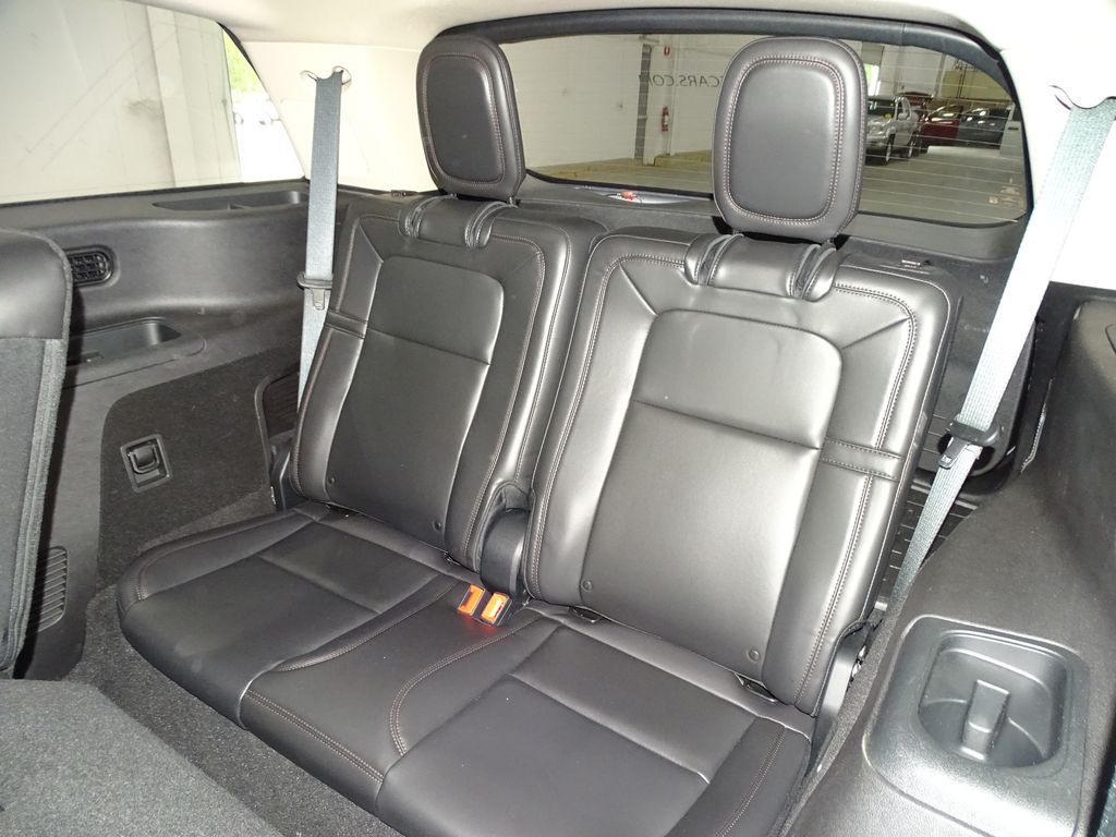 Vehicle image 13 of 36