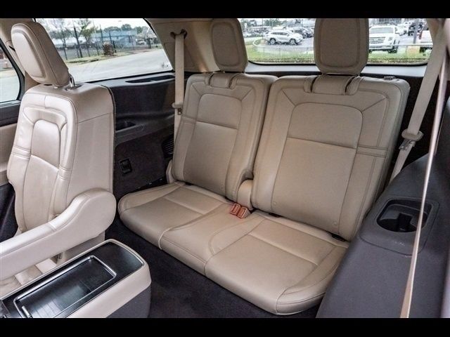 Vehicle image 19 of 37