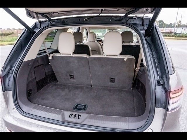 Vehicle image 17 of 37