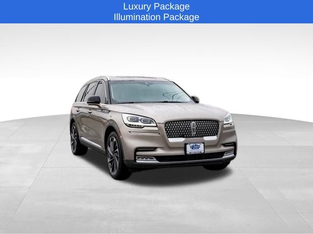 Vehicle image 10 of 37
