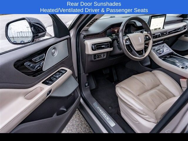 Vehicle image 25 of 37