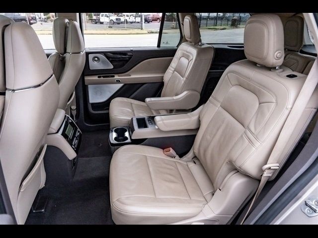 Vehicle image 20 of 37