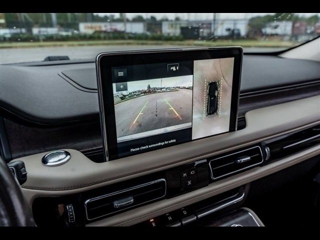 Vehicle image 27 of 37