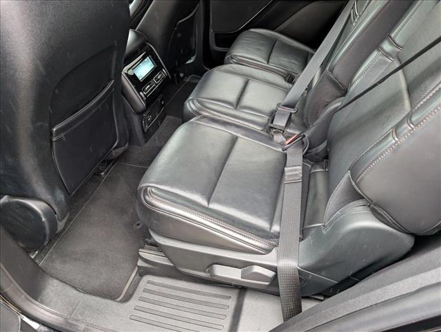 Vehicle image 12 of 25