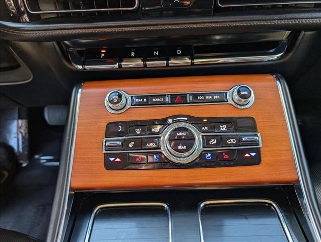 Vehicle image 15 of 25