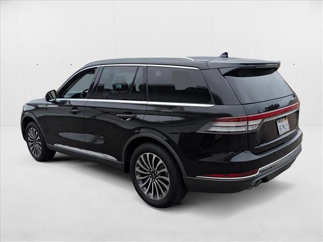 Vehicle image 7 of 25